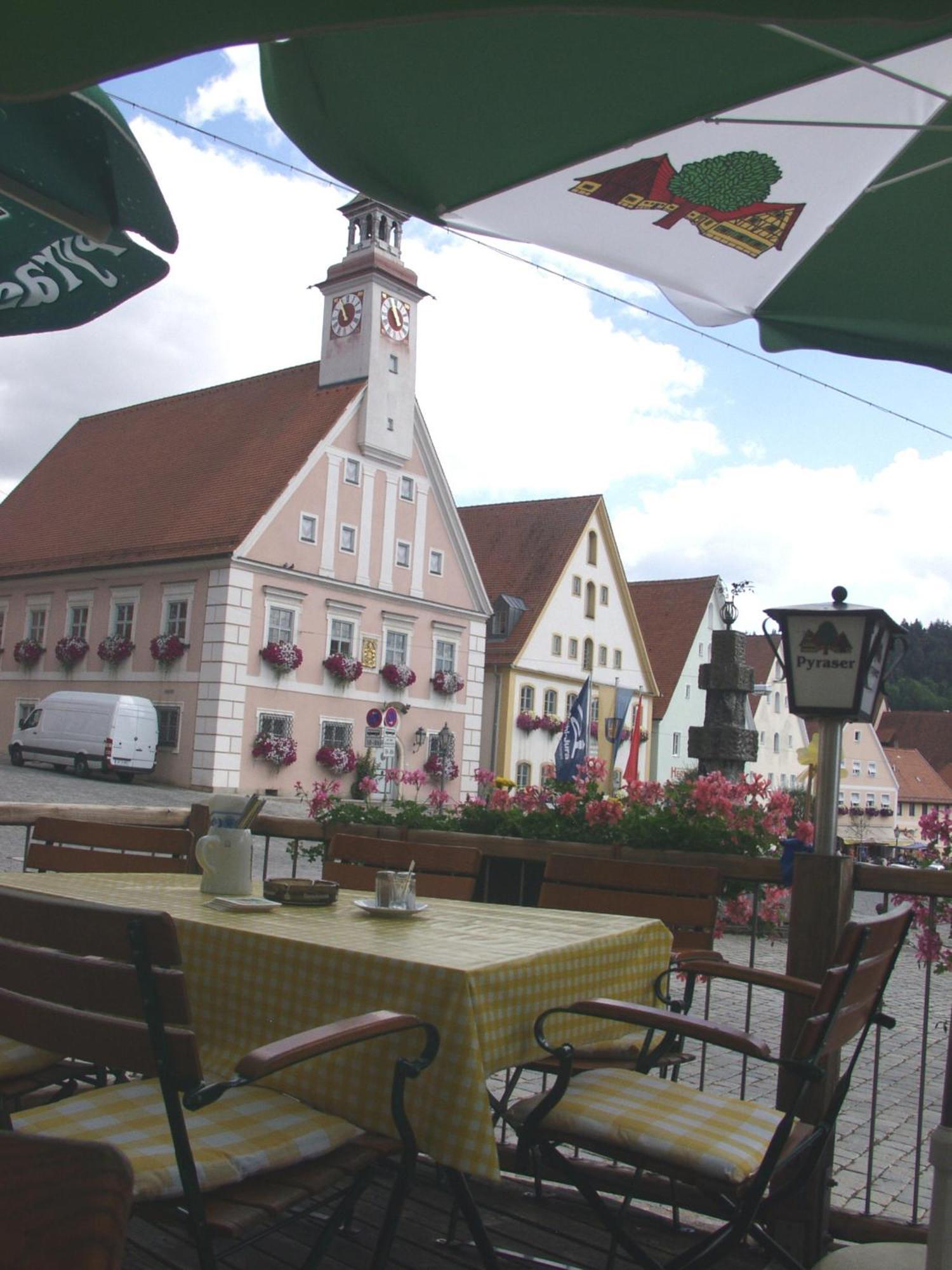 Gasthof Zum Bayerischen Greding Exterior photo
